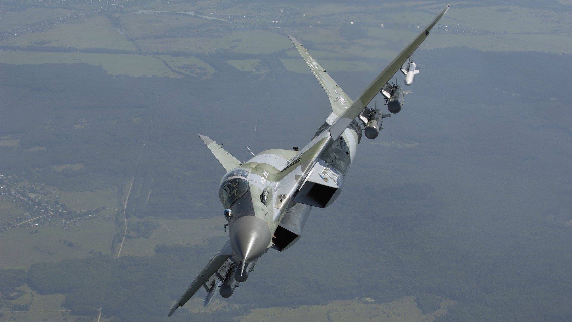 球场“绝美配合”:默契十足的团队协作秀,球场搭配