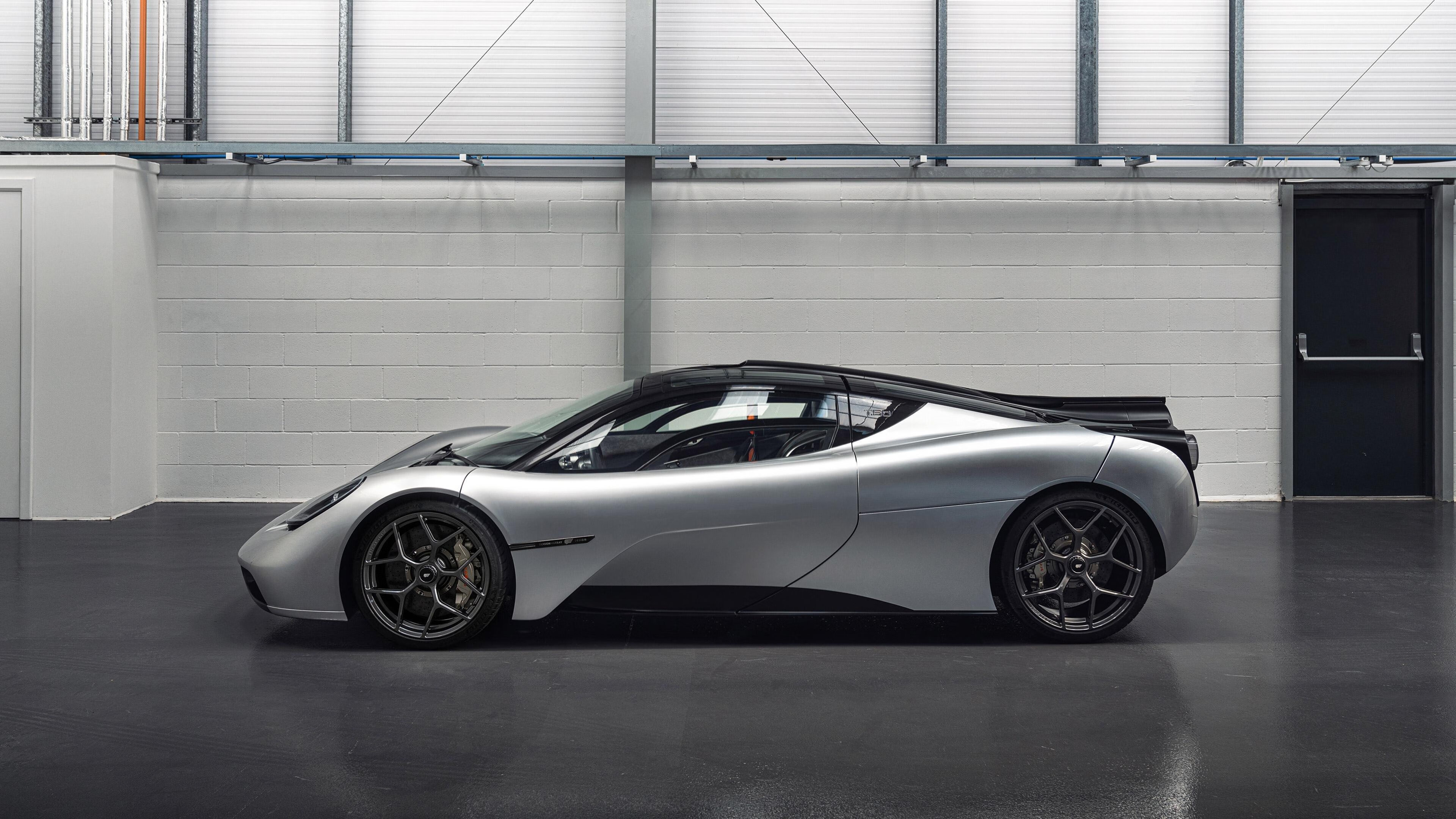 华体会官方网站首页-瓦伦西亚客场0-2不敌西班牙人，进攻端哑火，瓦伦西亚队