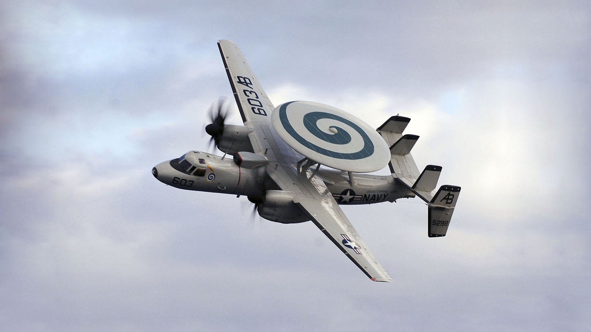 比赛现场座无虚席观众助威声浪形成强大主场气场,比赛现场观众注意事项最新