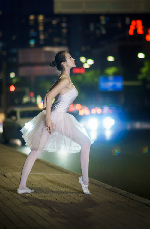 华体会登录入口-退役球衣上架博物馆，传奇时刻被永久保存，退役球员球衣官方还会生产吗